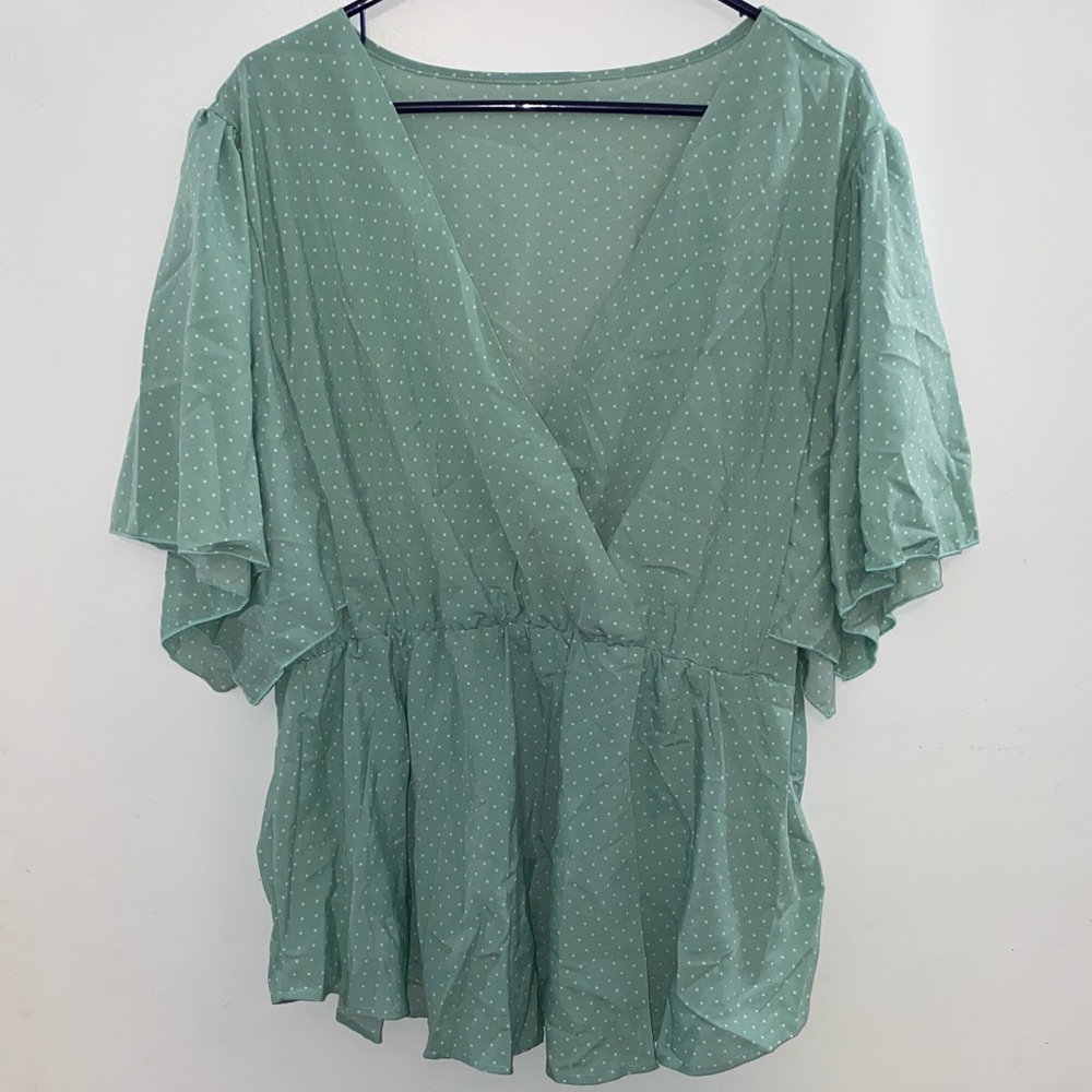 Shein 4XL Mint Green Short Sleeved V-Neck pullover Top Blouse with Elastic Waist